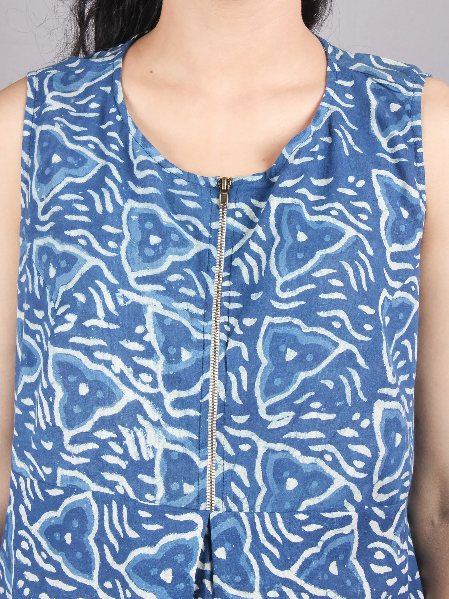 Indigo Hand Block Printed Zip And Flared Sleeveless Cotton Dress - D0277005