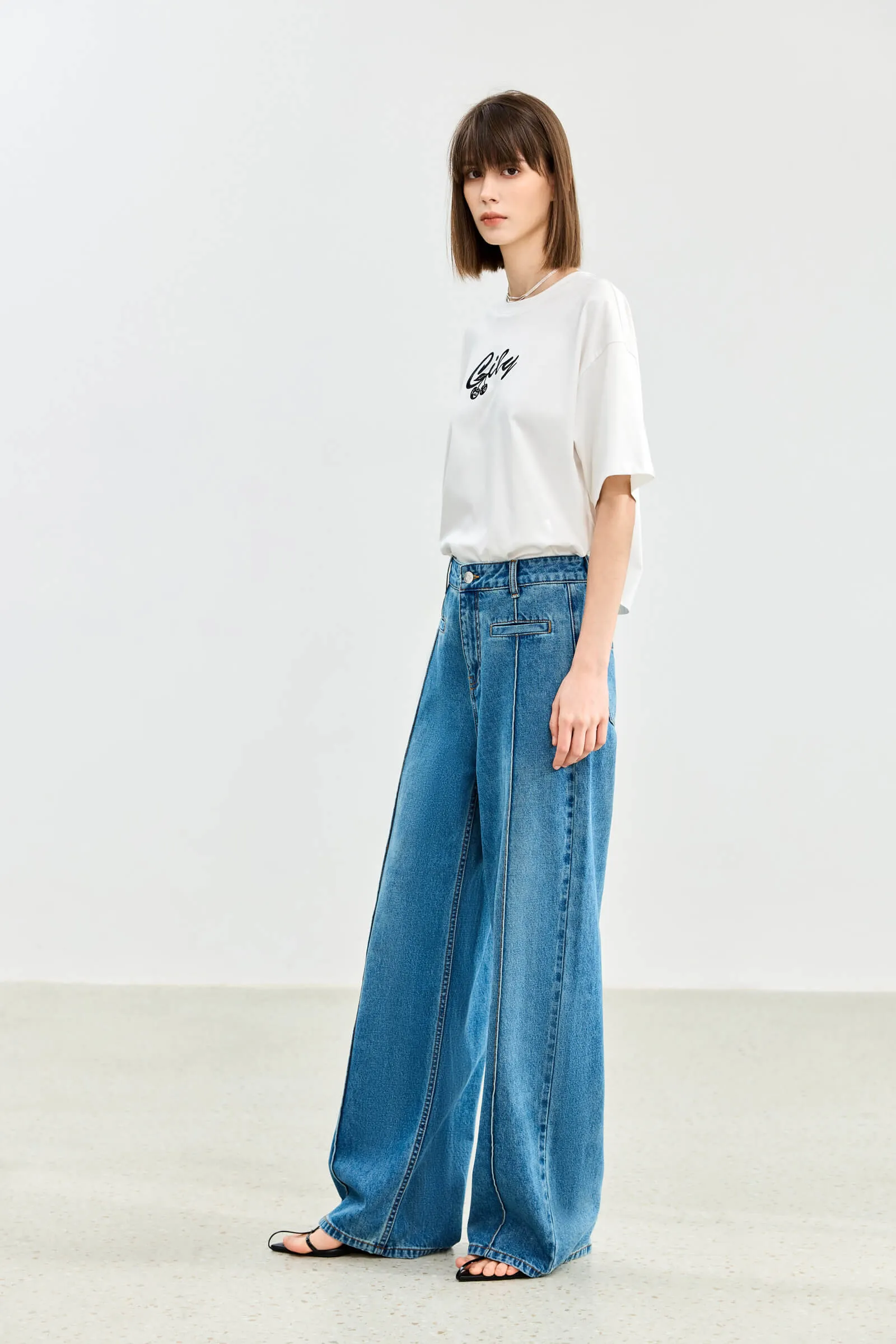 LILY Classic Straight Leg Jeans
